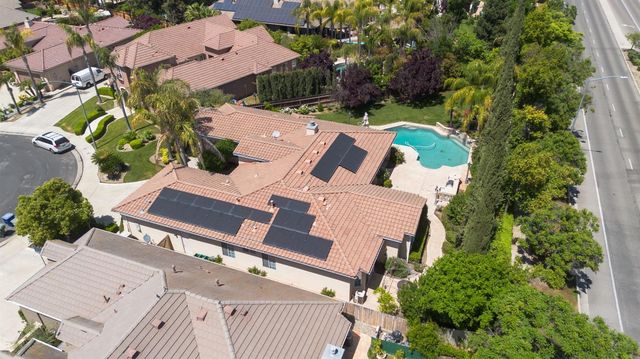 1165 N Fairfax Avenue, Clovis, CA 93611