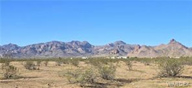 000 Tapeats Drive Drive, Golden Valley, AZ 86413