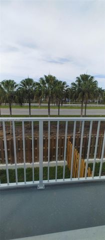 689 SE 13th St Cir, Homestead, FL 33034