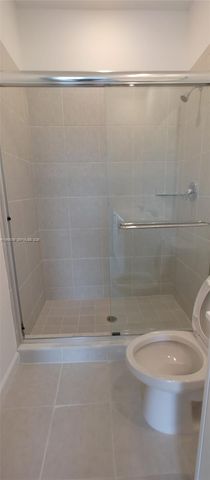 689 SE 13th St Cir, Homestead, FL 33034