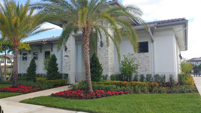 689 SE 13th St Cir, Homestead, FL 33034