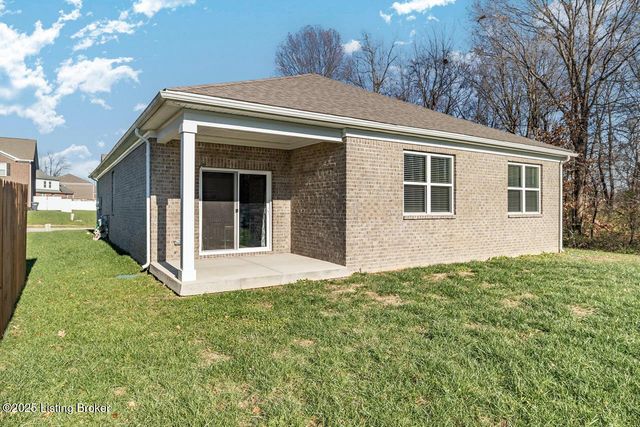 5804 Kellie Woods Dr, Louisville, KY 40258