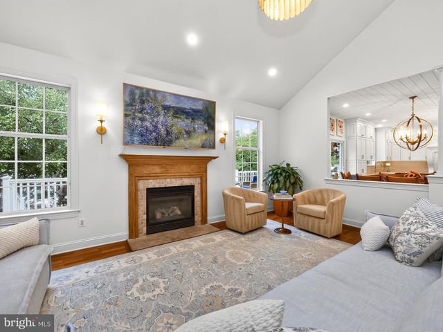 348 DRUMMERS LN, Phoenixville, PA 19460