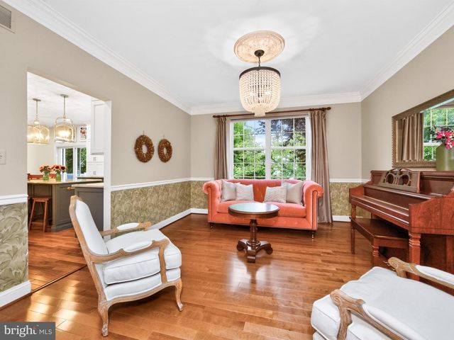 348 DRUMMERS LN, Phoenixville, PA 19460