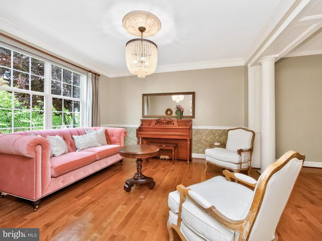 348 DRUMMERS LN, Phoenixville, PA 19460