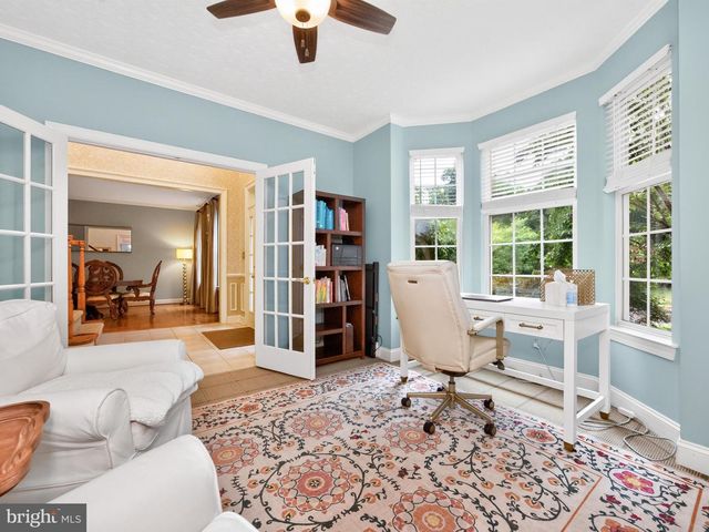 348 DRUMMERS LN, Phoenixville, PA 19460