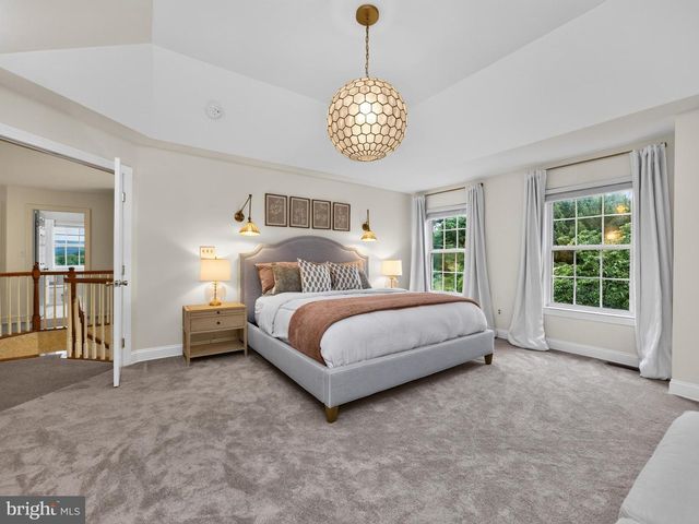 348 DRUMMERS LN, Phoenixville, PA 19460