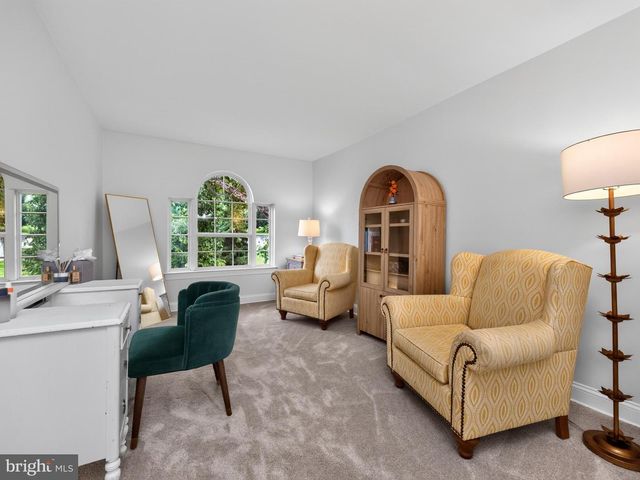 348 DRUMMERS LN, Phoenixville, PA 19460
