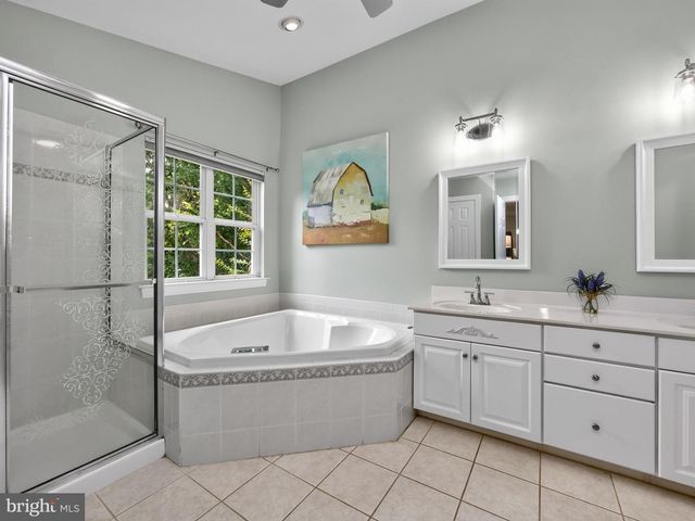 348 DRUMMERS LN, Phoenixville, PA 19460