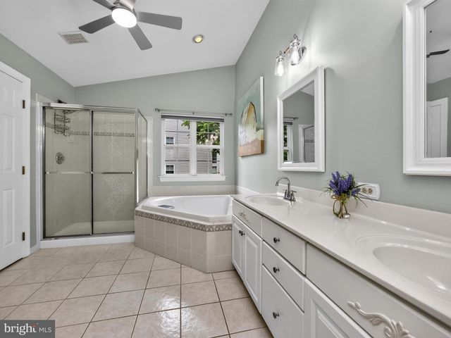 348 DRUMMERS LN, Phoenixville, PA 19460