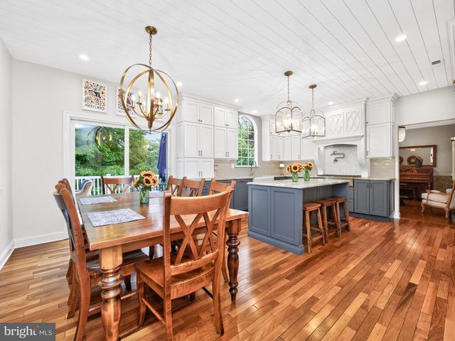 348 DRUMMERS LN, Phoenixville, PA 19460
