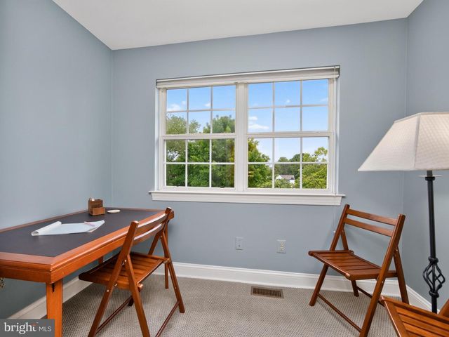 348 DRUMMERS LN, Phoenixville, PA 19460