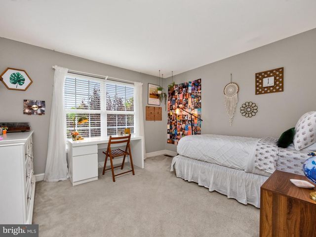 348 DRUMMERS LN, Phoenixville, PA 19460