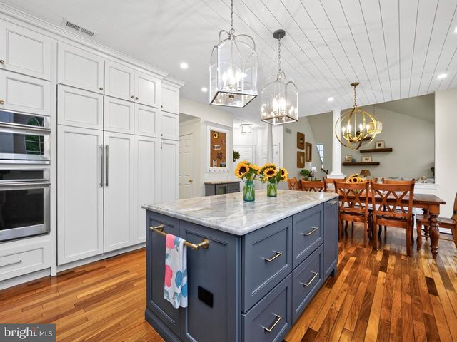 348 DRUMMERS LN, Phoenixville, PA 19460