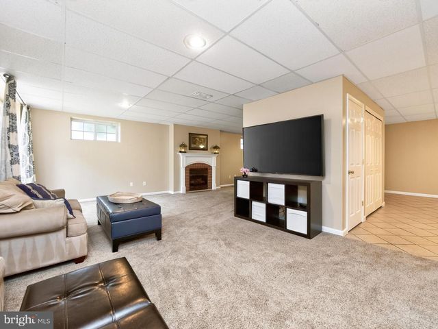 348 DRUMMERS LN, Phoenixville, PA 19460