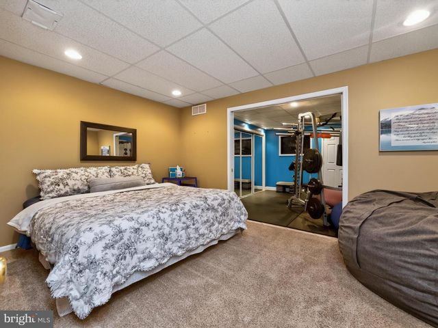 348 DRUMMERS LN, Phoenixville, PA 19460