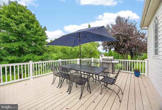 348 DRUMMERS LN, Phoenixville, PA 19460