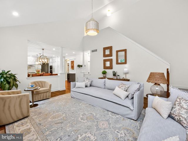 348 DRUMMERS LN, Phoenixville, PA 19460