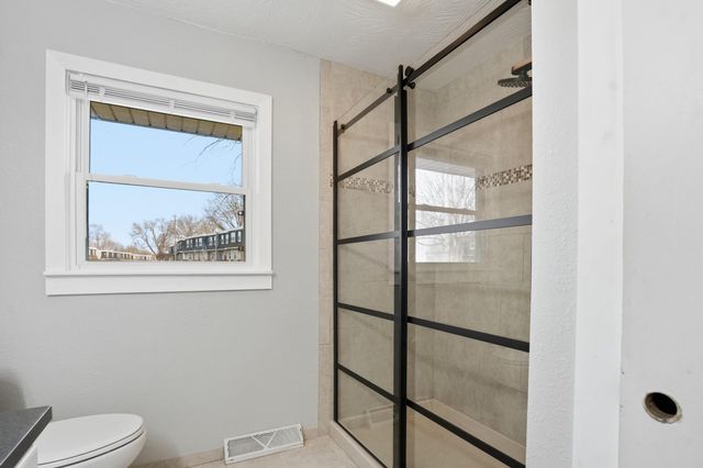 1504 W Loren Street, Springfield, MO 65807