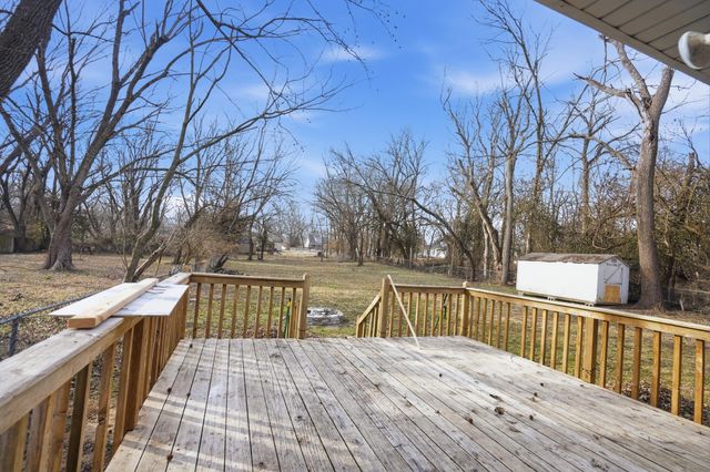 1504 W Loren Street, Springfield, MO 65807