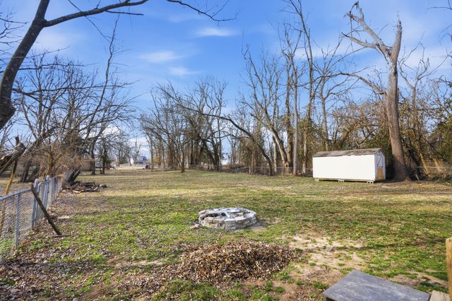 1504 W Loren Street, Springfield, MO 65807