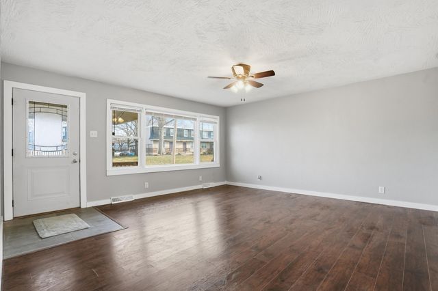 1504 W Loren Street, Springfield, MO 65807