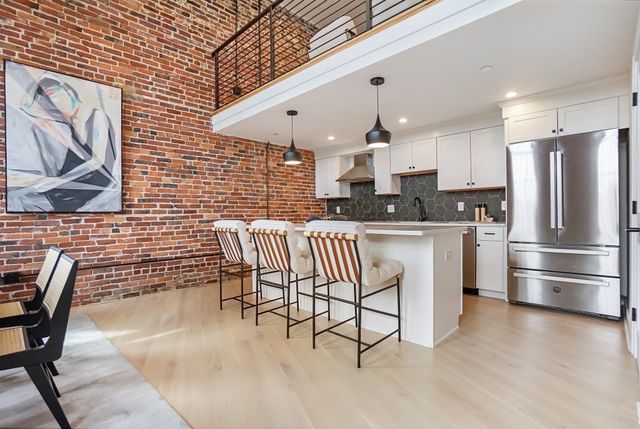 34 Salem St 201, Medford, MA 02155