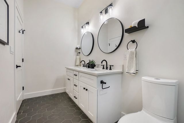 34 Salem St 201, Medford, MA 02155