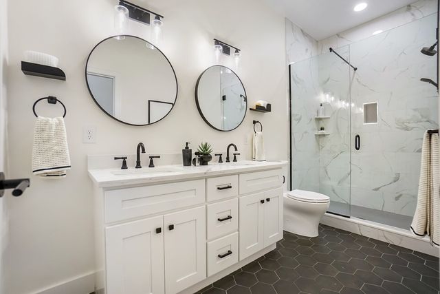 34 Salem St 201, Medford, MA 02155