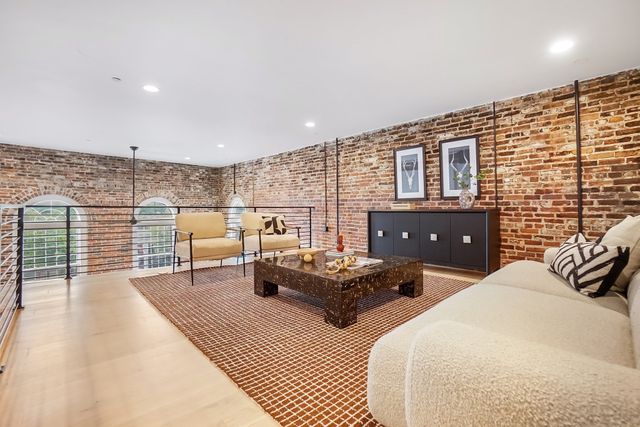 34 Salem St 201, Medford, MA 02155
