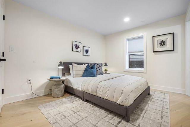 34 Salem St 201, Medford, MA 02155