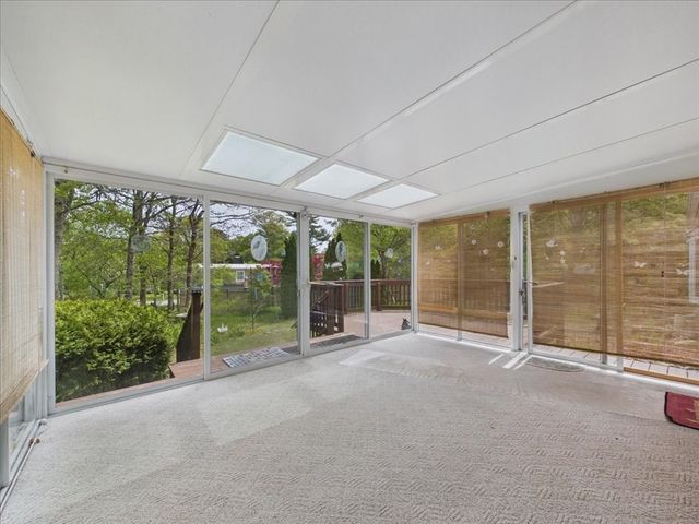 40 Bennets Neck Dr, Bourne, MA 02559