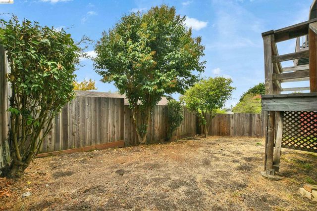 6556 Claremont Ave, Richmond, CA 94805