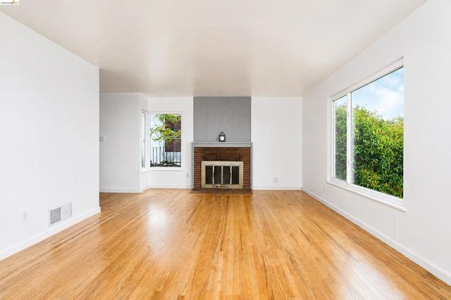 6556 Claremont Ave, Richmond, CA 94805