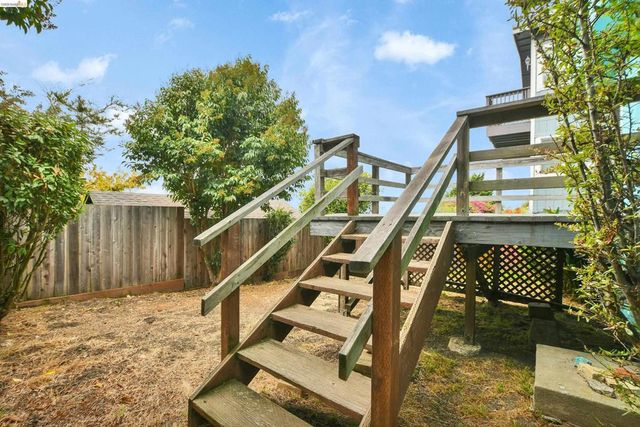 6556 Claremont Ave, Richmond, CA 94805