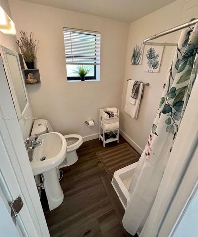 1068 NW 5th St B-1, Miami, FL 33128