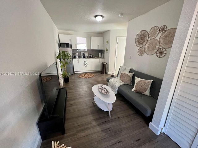1068 NW 5th St B-1, Miami, FL 33128