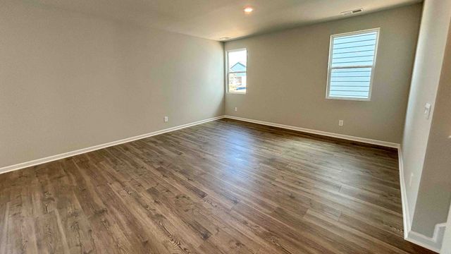 4026 Red Hawk Rd, Columbia, TN 38401