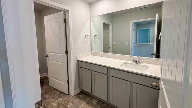 4026 Red Hawk Rd, Columbia, TN 38401