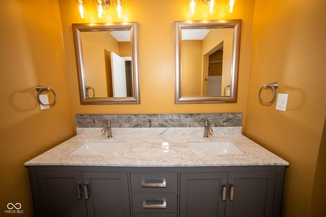 35 Fairwood Drive, Brownsburg, IN 46112