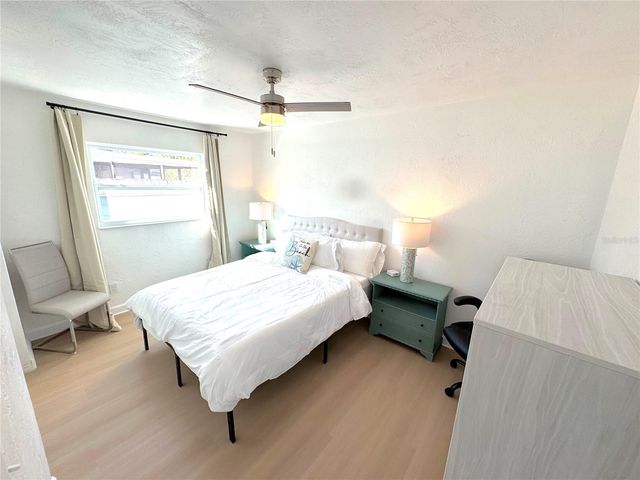 5813 26TH AVENUE N, St Petersburg, FL 33710