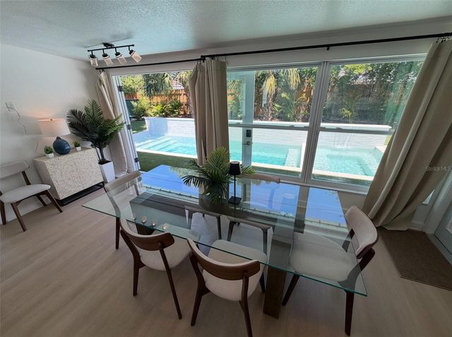 5813 26TH AVENUE N, St Petersburg, FL 33710