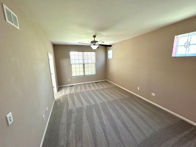 21214 Lily Lake Lane, Crest Hill, IL 60403