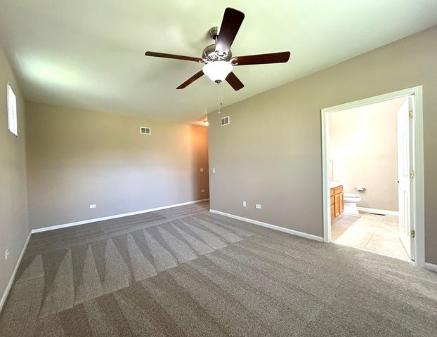 21214 Lily Lake Lane, Crest Hill, IL 60403