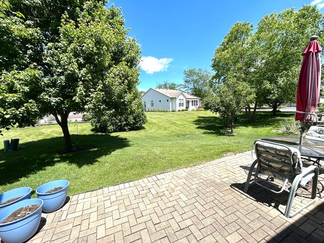 21214 Lily Lake Lane, Crest Hill, IL 60403