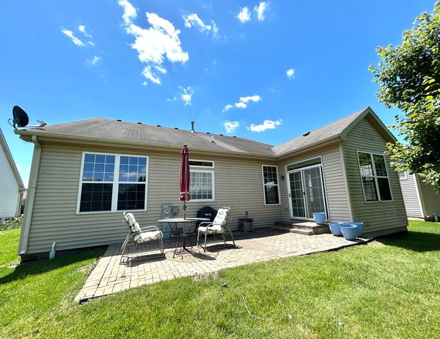 21214 Lily Lake Lane, Crest Hill, IL 60403