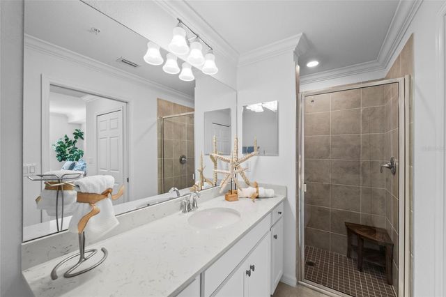 18114 GAWTHROP DRIVE 105, Bradenton, FL 34211