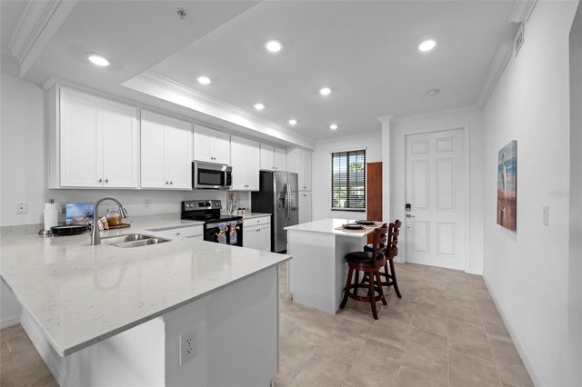 18114 GAWTHROP DRIVE 105, Bradenton, FL 34211