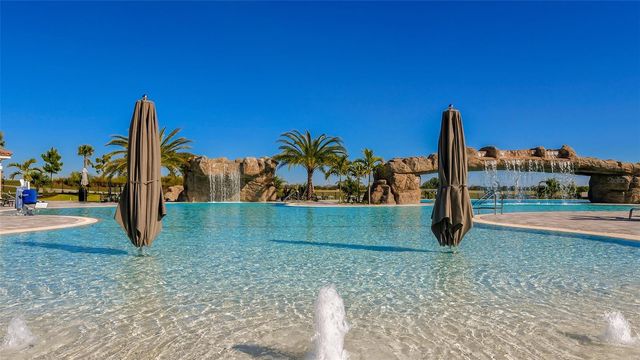 18114 GAWTHROP DRIVE 105, Bradenton, FL 34211