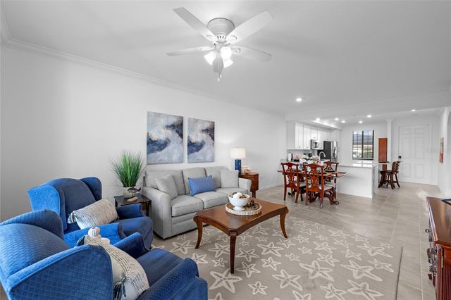 18114 GAWTHROP DRIVE 105, Bradenton, FL 34211